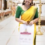 Mridula Vijay Instagram - @Pothysswarnamahal Introducing India’s First ever REVERSIBLE GOLD JEWELLERY, “Swarna Lakshana Collections”. Get 1 jewellery with 2 different designs, all at the price of 1. Italian Craftsmanship on one side and Traditional Antique Craftsmanship on another side. A wide range of earrings from 8 grams, bracelet from 16 grams, necklace from 24 grams apart from Haram and Bridal Sets. Neengalum Kalakunga with Pothys Swarna Mahal’s Swarna Lakshana Collections, exclusively at their Chromepet,Chennai, Nellai and Thiruvananthapuram showrooms. For details call, 044-40747576 and 044-40747474 Videography @maheshms__ MUA @sivas_makeover_ Editing shotsbyakhil