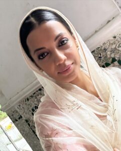 Mugdha Godse Instagram - New job new beginnings… 
Completed an interesting project… 

#workmode #newproject #gratitude #love #silence