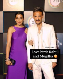 Mugdha Godse Instagram - Thank you… 🙏🏽🙏🏽🙏🏽

@sunil.r.khandare for these clicks @filmygyan 🙏🏽

What a night! Rahul Dev and Mugdha Godse make a stunning appearance at the event, turning heads with their beautiful love story. #filmygyan #RahulDev #MugdhaGodse #event #love