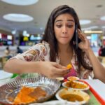 Mukti Mohan Instagram - Ek kachori, Do samosa, Iss Sansaar ka kya bharosa? 🤷🏻‍♀️ Inn sabse acha Mysore Saada Dosa 🤓