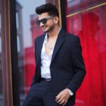 Munawar Faruqui Instagram - Aise hi ujala nahi hai meri raahon mai Jalaya hai khudko din raat maine. #munawarfaruqui