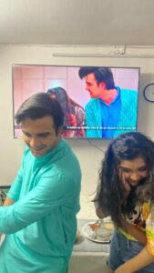 Muskan Bamne Instagram - Yeh Kya ho raha hai !!!!! 😱 Adhik vs Pakhi 😱 

We enjoyed performing this scene so so much that we couldn’t stop laughing on how PALTU Adhik is (in the show😜)😂.. just look at him … but but but Pakhi is on fire tooo .. 
HISAAB TOH HOKE RAHEGA ADHIK MEHTA 😜 

Are you guys excited????? 

#anupama #pakhi #adhik #starplus #chachukachuha #bts 
@alpanabuch19 @iamadhikmehta @raj_bamne