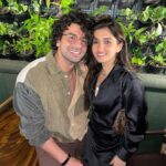 Nidhi Shah Instagram - K…K..K….KINJAL… Sapna hai ya haqiqat.. Toshu ka pyaar….kya hogaa kamyaab..🤪❤️🙈😅🧿🤞🚨🥰🌟🎬⭐️ #anuapama #toshu #kinjal #story #newstory #reellove #explorepage #fun #masti #night #photodump #ondemand #nofilter #laughter #blur #gratitude