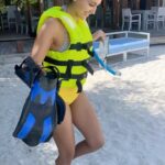 Nikita Dutta Instagram - As a non swimmer who has feared being under any kind of water body all my life, deciding to go snorkel was one of the most daring things I could get myself to do. The first day was about screaming and panicking every now and then but managed because of an extremely patient guide by my side and a life jacket 😬 Wasn’t my plan but I went back on day 2 as if it was a calling. What I felt and saw while I was there was an experience I really wanted to put myself through again. This time I got convinced to let go of the jacket and just float. Slowly moving hands and feet also seemed a bit comfortable. Felt like I have unlocked an upgraded version of myself by just floating and trying to move around! . This day shall always be remembered 🥲 Maybe now I can consider the advice of joining swimming classes given my multiple people around me!😬✌️