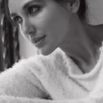 Nikita Dutta Instagram - Finally got together with the very lovely #NikitaDutta and shot some soulful images interspersed with some fine lunch, much chatter and loads of laughs with this very bright actress Always a breeze with a #Nikon in my hand. Practically an extension of my body and soul Very proud to be a brand ambassador for them for the longest time Comments welcome . 📸 Nikon D6 Assisted by: @rahulsawant Makeup: @amrinmukhimua Stylist: Malvika Tater Hair: Prem Nair . #photographer #nikon #blackandwhite #portrait #indianphotographers #actor