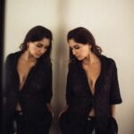 Nikita Dutta Instagram - In the process of mastering the art of betraying emotions with eyes 🖤🖤 . . 📸 @bharat_rawail