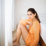 Nikita Dutta Instagram - Adding some orange zest to Monday blues 🍊🧡