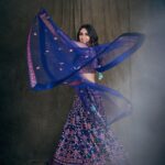 Nikita Dutta Instagram - Jugni 🎶🎶 . . . . HMU: @mitavaswani Styled by @vidyulaa Assisted by @she_bohemian Outfit: -@chameeandpalak @viralmantra Jewellery: @aulerthofficial 📸: @mandar_studio