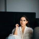 Nikita Dutta Instagram - Every ending that we fear, makes way for the beginning we have prayed for 🤍🤍 . . . . 📸: @bharat_rawail 💄: @dellsi.mody 👩🏻: @hairstylebysudha 🥼: @lakshetamodgil