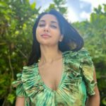 Nikita Dutta Instagram - A reminder to eat your daily greens 😬💚 . . . . . . Outfit by @printsbyradhika styled by @jaferalimunshi assisted by @ankitha_chauhan @sr_styleco . 📍: @hideawaybeachmaldives @signaturecollectionmaldives @lilytoursmaldives