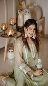 Niti Taylor Instagram - Embracing the beauty within and out💚
 #confidenceiskey #trendingreels #reelsinstagram #reelitfeelit #instagramreels

📸 @rohitgaikwadfilms 
Outfit: @aachho
PR: @dinky_nirh