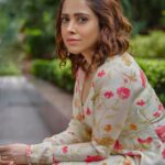 Nushrratt Bharuccha Instagram - 🌺 Outfit @paulmiandharsh Earrings @azotiique Styled by @nidhijeswani Assisted by @nirikshapoojary_ Makeup @vardannayak Hair @ashwini_hairstylist Photos @akshat_rastogi22