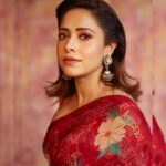 Nushrratt Bharuccha Instagram - 🎈 Saree @awignaofficial Earrings @merojewellery Stylist @nidhijeswani Makeup @makeupbyshefali.s Hair @ashwini_hairstylist Photographer @venurasuri