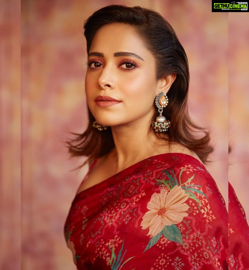 Nushrratt Bharuccha Instagram - 🎈 Saree @awignaofficial Earrings @merojewellery Stylist @nidhijeswani Makeup @makeupbyshefali.s Hair @ashwini_hairstylist Photographer @venurasuri