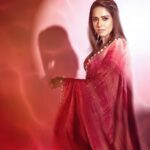 Nushrratt Bharuccha Instagram - Subah ko jab hum neend se jaage, Aankh unhi se chaar hui…🎶 #ganeshchaturthi #festive #festiveseason #festivevibes Saree @ruhrindia Jewelry @azotiique Stylist @nidhijeswani Assisted by @nirikshapoojary_ Makeup @vardannayak Hair @ashwini_hairstylist Photographer @ipshita.db