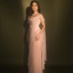 Nushrratt Bharuccha Instagram - Peach-Out ✌🏻 Outfit by :- @karishmaashita Jewellery by :- @mkjewels_india Style by: @samidha.wangnoo Style team : @ritika.kishnani @yashtikaasharmaa Make up : @vardannayak Hair by : @ashwini_hairstylist 📸 : @miteshsphotography