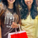Pallavi Gowda Instagram - We are genuinely honoured that you choose to visit our store and support us thank you with lots of love ❤️@pallavi_gowda_official 📞9148158168 #vedsilks_by_shravanthi #vijayanagarbangalore #aradhya #silk #silksarees #womensupportingwomen #india #southflorida #bridal #celebrity #pallavigowda #trendingreels #kannada #teleguactress #paithani #paithanisarees #businesswoman #startup #artist #newmusic #sareelove #ethnicwear #instagram #trendingsongs #newpost #southindiansaree #businesspassion #weddingdress #shoppingonline Ved Silks