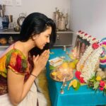 Pavani Reddy Instagram - May the blessings of this special event bring inner peace and happiness in your life. A very Happy Ganesh Chaturthi.. #vinayakachaturthi