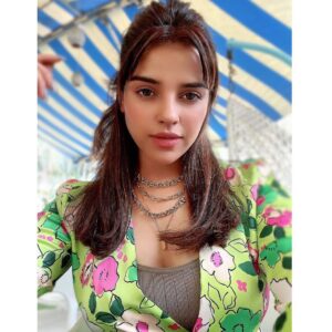 Pia Bajpiee Instagram - ✔️😎