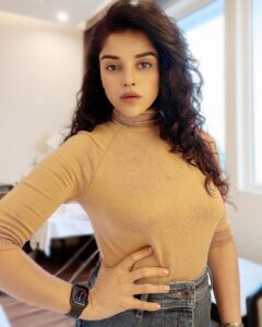 Pia Bajpiee Instagram - 🍩🍫