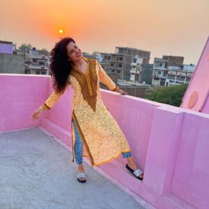 Pia Bajpiee Instagram - इटावा की शाम ❤️
