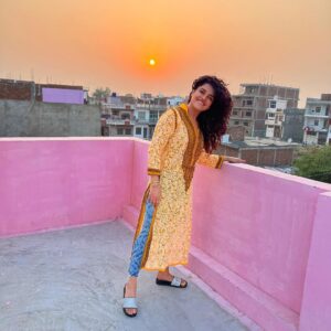 Pia Bajpiee Instagram - इटावा की शाम ❤️