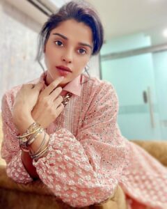 Pia Bajpiee Instagram - 🌸
