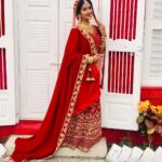 Pooja Jhaveri Instagram - NOT MARRIED YET !! 10 out of the 1000 times I played #bride before I actually become 1 !! Swipe left to see how I am shopping currently 🤦🏻‍♀️ So lucky to have adorned almost all ethnicity bridal looks #gujarati #marathi #punjabi #southindian #christian #muslim #bengali #bride #bridetobe #bridesmaids #sabyasachibride #taruntahiliani #bridalwear #allthingsbridal #bridegroom