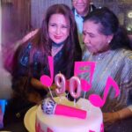 Poonam Dhillon Instagram - 90th Birthday Celebrations are most special... more so when its after performing for a 4 hours Live concert. It was so special to be present for the Historic ,Monumental Rocking Concert @cocacolaarena & then at Asha ji's cake cutting @ashasmiddleeast . How loved & Adored you are is incredible. Pray for your good health, long life & tenacity & ability to perform on stage till your 100th Bday. @asha.bhosle Dubai, UAE