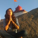 Poonam Kaur Instagram - Grace will be shown upon you at the time of utmost need , u would feel it’s a miracle that has saved you provided u stay connected to the #supremepower just not in the time of need but when ur healthy and happy too…… Pic - mount Abu Ritual of doing vrat for 21 days 🧘‍♀️ #sharingexperiences for #monday Guru Shikhar- Mount Abu