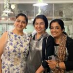 Poornima Bhagyaraj Instagram - We had a fabulous experience at our Resin art workshop yesterday with @khushsundar @suhasinihasan @poornimabhagyaraj working on their stunning masterpieces 💯 . . . For upcoming workshops DM @tints.and.inks . . . . . . 📽️ @ipranavkiran @sairamm_s . . . . . . . . #resinworkshop #resinartworkshop #chennaiworkshop #thingstodoinchennai #offlineresinworkshop #offlineworkshop #artworkshops #resinworkshops #chennaiartist #chennaiartworkshop #newtochennai Chennai, India