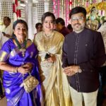 Poornima Bhagyaraj Instagram - At the wedding of our dear friend @sumalathaamarnath son’s wedding in Bangalore.. lovely catching up with our dear friends @radikaasarathkumar @suhasinihasan @simply.nadiya @lissylakshmi @simply.nadiya @sethuppathy @meenasagar16 @mucherla.aruna . Also lovely meeting our very favourite kannadathin painkili Saroja Devi amma