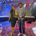 Preeti Jhangiani Instagram - Thank you @middayindia for the #iconiccouple award 💪 @propanjaleague @dabasparvin @sonysportsnetwork
