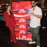 Preeti Jhangiani Instagram - Thank you to the members of the Press for all your support and love for the @propanjaleague ! What a fun press meet this was ! Congratulations to the sporting members of the press who tried their hand on the table and special congrats to those who managed to win! Thanks to our super athletes @tawheed_shaikh.pro_armwrestler @harshitpoojary07 for showing us how it’s done ! Super excited to see this LIVE only on @sonysportsnetwork 28 th July Onwards 7pm to 9pm! @dabasparvin @nevillebastiano @lucifers_passion @wordsworkpr @nehamr Outfit Courtesy: @swarupabhagavatula @mouktika_style