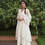 Priya Varrier Instagram - “வசந்த முல்லை”🤍 Wearing: @zuleiha_by_shehazeen Styling: @styledbysmiji Photography: @yaami____ Juttis: @haize.sp