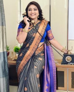 Priyanka Nalkari Instagram - #aftermarriage #1stadshoot #saree #poser #chennai #lovemyprofession #seetha #roja #priyankanalkari #happywife #married #instagram 
Jewellery @gold_copy1486 😍