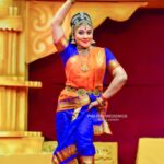 Rachana Narayanankutty Instagram - Blessed that we(Myself, Sanchali, Sharanya and Sugitha) of Rachana Narayanankutty's Srishti family could perform at Guruvayoorappan Sannidhi yesterday for Ekadashi Mahothsavam. Thank you for sharing the photographs Harshan Ji. Thank you Prabha weddings for the beautiful photographs. Makeup by dearest Varghese Antony Chettan and team. 🙏🏼🙏🏼🙏🏼😇😇😇 Thank you Ramanathan uncle for all the support and thanks to Guruvayur Devaswom members. Special thanks to dear Bhagyalakshmi Guruvayurand Jancy Sanu for all the love.