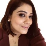 Rachana Narayanankutty Instagram - Welcome December 🤍❤️ #rachananarayanankutty #december #favouritemonth #artist