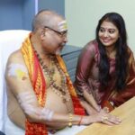 Rachana Narayanankutty Instagram - പരമഗുരുനാഥൻ ശ്രീപുരത്തേക്കു മടങ്ങി ! ഈ സ്നേഹം ഇനി എങ്ങിനെ അനുഭവിക്കും ഈശ്വരാ 😔🙏 അഴകത്തു ശാസ്ത്ര്ശർമ്മൻ നമ്പൂതിരിപ്പാട് .. അപ്പു ഏട്ടൻ 🙏 ശതകോടി പ്രണാമം 🙏