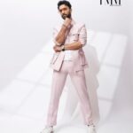 Raghav Juyal Instagram - Kaisan ba ? For @tmmindia Creative Director & Stylist @poojagupta9528 @spectrumstyleswork Photographer @visualaffairs_va Suit @absolutoofficial T-Shirt @zara Shoes @skechersindia Chain @altovidalife Watch @armaniexchange Dehradun The City Of Love