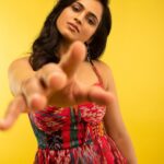 Ramya Pandian Instagram - It’s the season to sparkle✨ Merry Christmas my dear insta fam! Photography @palaniappansubramanyam Make up team @kalwon_beauty Outfit @saakshakinni @tifarachennai Styling @vaaniraghupathyvivek #merrychristmas