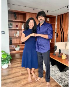 Ramya Subramanian Instagram - The pic that I go back to everytime I need a smile !!!😀😃😄😁☺️😊😇

Wishing our Thalapathy a ‘Bloody Sweet’ 
Leo Birthday ….🥳 🎊🎉♥️