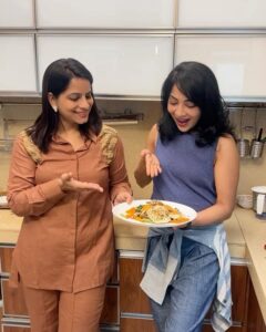 Ramya Subramanian Instagram - Swipe left to see the things I did last week to look less serious and smile more ..🤍😇☺️

#MondayMorningMood
