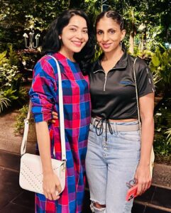 Ramya Subramanian Instagram - Swipe left to see the things I did last week to look less serious and smile more ..🤍😇☺️

#MondayMorningMood