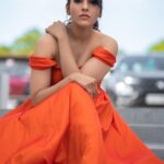 Rashmi Gautam Instagram - #rashmigautam #0range #staticpost #carousel
