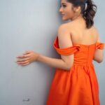 Rashmi Gautam Instagram - #rashmigautam #0range #staticpost #carousel