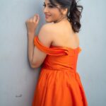 Rashmi Gautam Instagram - #rashmigautam #0range #staticpost #carousel