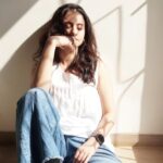 Rasika Dugal Instagram - Solar powered 😊☀️ 📸: @_eye.for.beauty_ #Summers #Sunshine #Sunkissed