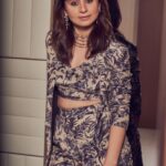Rasika Dugal Instagram - On my way to the #Adhura reunion... Join us on 7th July!😊 And if you haven't watched the trailer yet... Link in Bio. Outfit: @torqadorn @gateway.pr Jewellery: @shayagrams MUA: @mayura_makeup_hair Hairstyling: @sajzdot Styling: @who_wore_what_when 📸: @chandrahas_prabhu