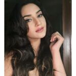 Rati Pandey Instagram - This song❤️ . . . #instareels #ratipandey #lady #feelgoodsong